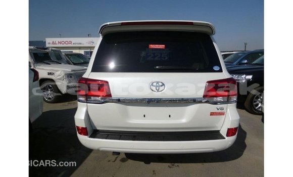 Buy Import Toyota Land Cruiser White Car in Import - Dubai in Akmecet Buy Import Toyota Land Cruiser White Car in Import - Dubai in Akmecet