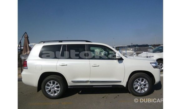 Buy Import Toyota Land Cruiser White Car in Import - Dubai in Akmecet Buy Import Toyota Land Cruiser White Car in Import - Dubai in Akmecet