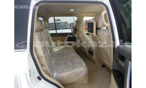 Buy Import Toyota Land Cruiser White Car in Import - Dubai in Akmecet Buy Import Toyota Land Cruiser White Car in Import - Dubai in Akmecet