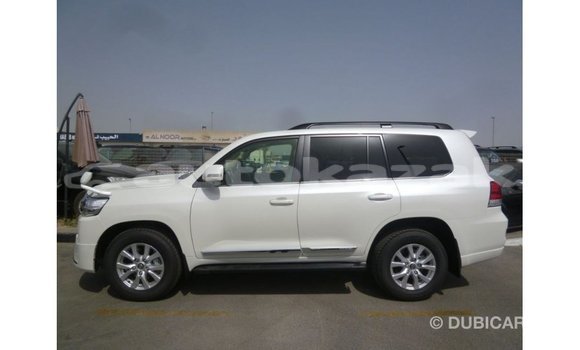 Buy Import Toyota Land Cruiser White Car in Import - Dubai in Akmecet Buy Import Toyota Land Cruiser White Car in Import - Dubai in Akmecet