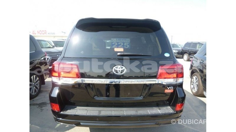 Big with watermark toyota land cruiser akmecet import dubai 2844