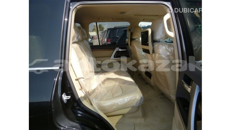 Big with watermark toyota land cruiser akmecet import dubai 2844