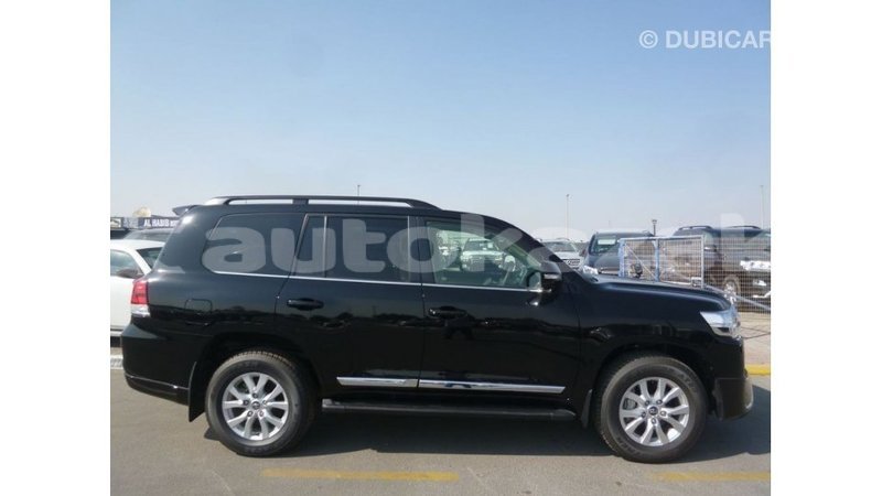 Big with watermark toyota land cruiser akmecet import dubai 2844