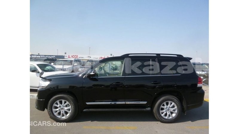 Big with watermark toyota land cruiser akmecet import dubai 2844