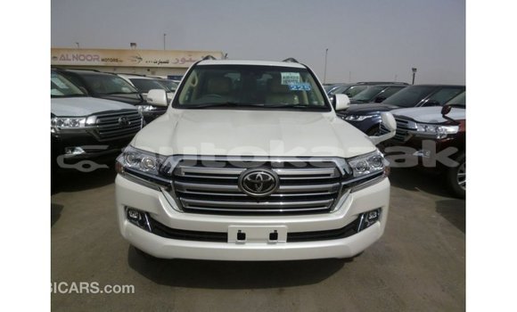 Buy Import Toyota Land Cruiser White Car in Import - Dubai in Akmecet Buy Import Toyota Land Cruiser White Car in Import - Dubai in Akmecet