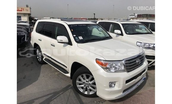 Buy Import Toyota Land Cruiser White Car in Import - Dubai in Akmecet Buy Import Toyota Land Cruiser White Car in Import - Dubai in Akmecet