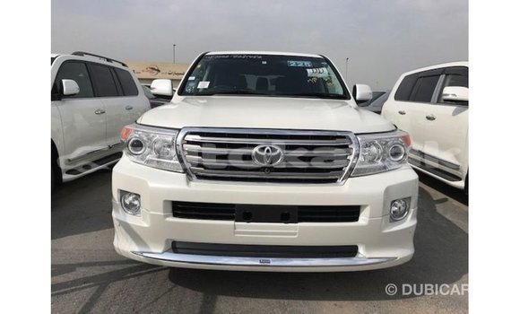 Buy Import Toyota Land Cruiser White Car in Import - Dubai in Akmecet Buy Import Toyota Land Cruiser White Car in Import - Dubai in Akmecet