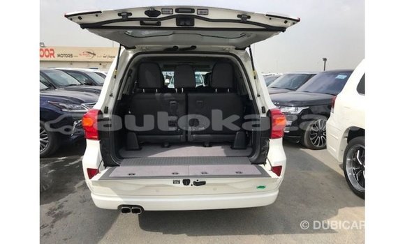 Buy Import Toyota Land Cruiser White Car in Import - Dubai in Akmecet Buy Import Toyota Land Cruiser White Car in Import - Dubai in Akmecet