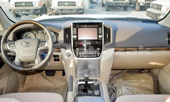 Buy Import Toyota Land Cruiser White Car in Import - Dubai in Akmecet Buy Import Toyota Land Cruiser White Car in Import - Dubai in Akmecet