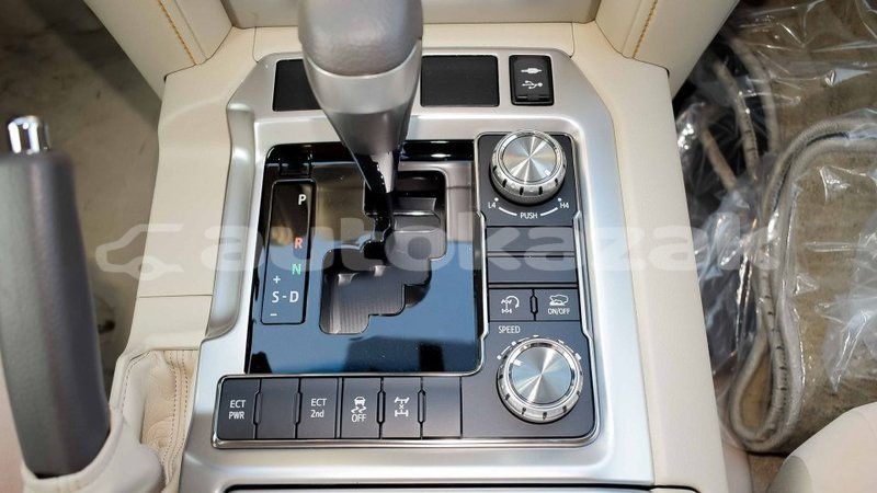 Big with watermark toyota land cruiser akmecet import dubai 2861