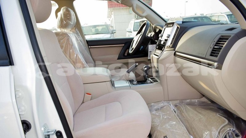 Big with watermark toyota land cruiser akmecet import dubai 2861