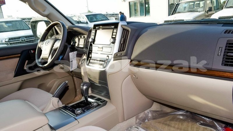 Big with watermark toyota land cruiser akmecet import dubai 2861