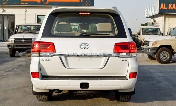 Buy Import Toyota Land Cruiser White Car in Import - Dubai in Akmecet Buy Import Toyota Land Cruiser White Car in Import - Dubai in Akmecet