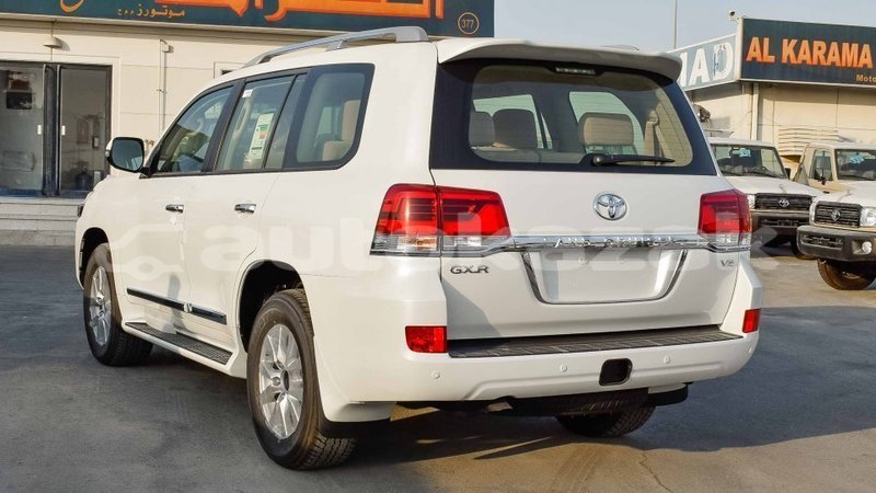 Big with watermark toyota land cruiser akmecet import dubai 2861