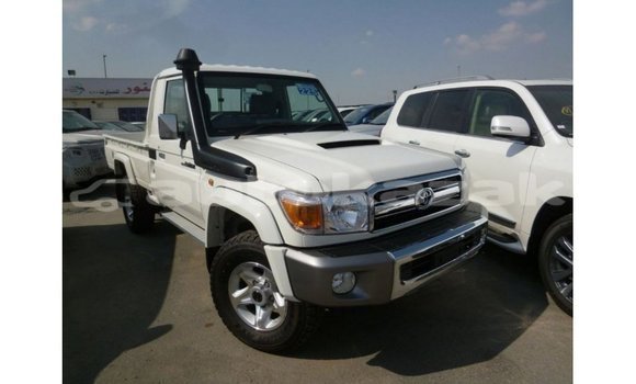 Buy Import Toyota Land Cruiser White Car in Import - Dubai in Akmecet Buy Import Toyota Land Cruiser White Car in Import - Dubai in Akmecet