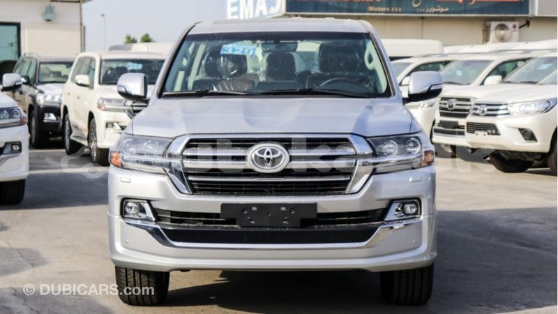 Big with watermark toyota land cruiser akmecet import dubai 2865
