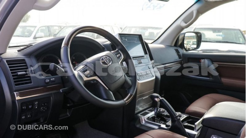 Big with watermark toyota land cruiser akmecet import dubai 2865