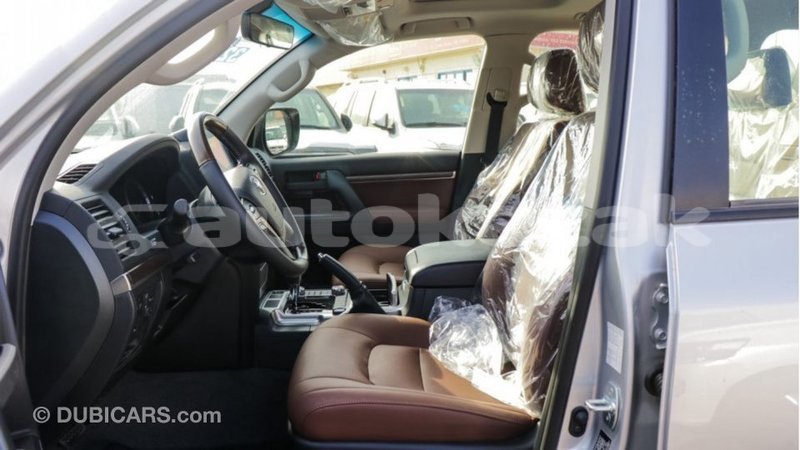 Big with watermark toyota land cruiser akmecet import dubai 2865