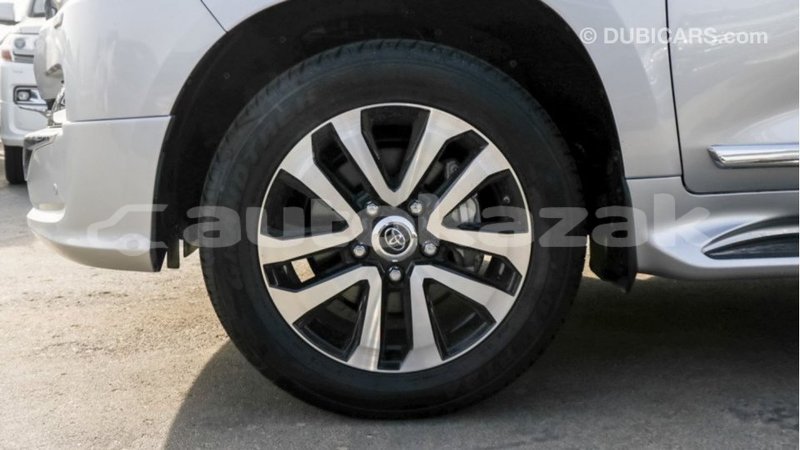 Big with watermark toyota land cruiser akmecet import dubai 2865