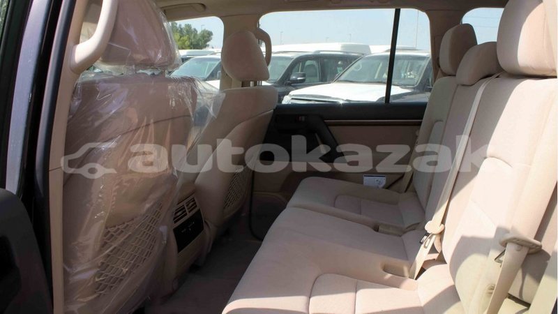 Big with watermark toyota land cruiser akmecet import dubai 2868