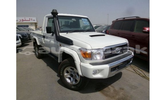Buy Import Toyota Land Cruiser White Car in Import - Dubai in Akmecet Buy Import Toyota Land Cruiser White Car in Import - Dubai in Akmecet