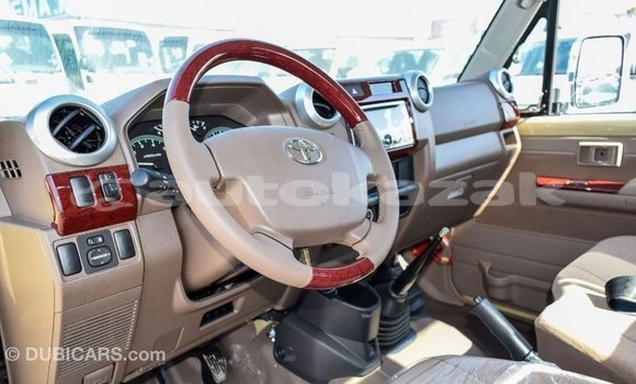 Buy Import Toyota Land Cruiser Beige Car in Import - Dubai in Akmecet Buy Import Toyota Land Cruiser Beige Car in Import - Dubai in Akmecet