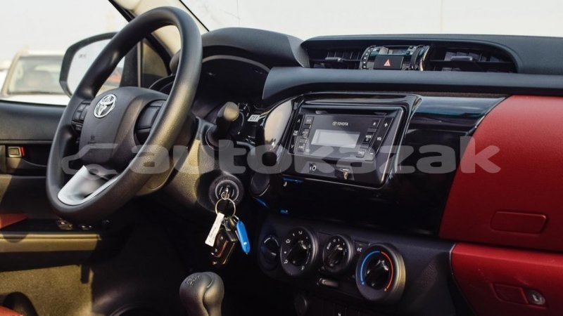 Big with watermark toyota hilux akmecet import dubai 2880