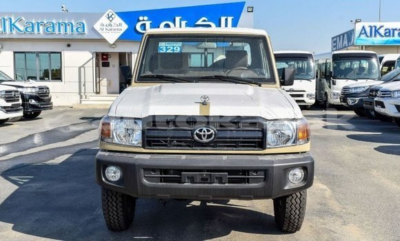 Buy Import Toyota Land Cruiser Beige Car in Import - Dubai in Akmecet Buy Import Toyota Land Cruiser Beige Car in Import - Dubai in Akmecet