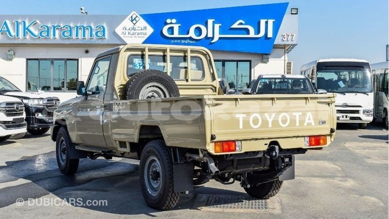 Big with watermark toyota land cruiser akmecet import dubai 2890