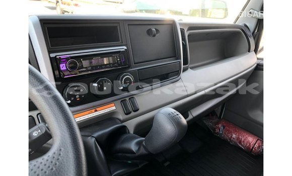 Buy Import Mitsubishi Carisma White Car in Import - Dubai in Akmecet Buy Import Mitsubishi Carisma White Car in Import - Dubai in Akmecet