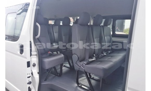 Buy Import Toyota Hiace White Car in Import - Dubai in Akmecet Buy Import Toyota Hiace White Car in Import - Dubai in Akmecet