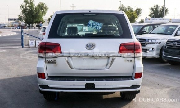 Buy Import Toyota Land Cruiser White Car in Import - Dubai in Akmecet Buy Import Toyota Land Cruiser White Car in Import - Dubai in Akmecet