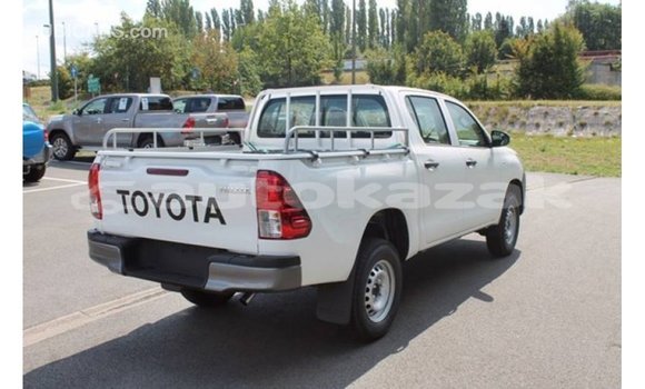 Buy Import Toyota Hilux White Car in Import - Dubai in Akmecet Buy Import Toyota Hilux White Car in Import - Dubai in Akmecet