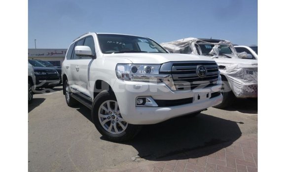 Buy Import Toyota Land Cruiser White Car in Import - Dubai in Akmecet Buy Import Toyota Land Cruiser White Car in Import - Dubai in Akmecet