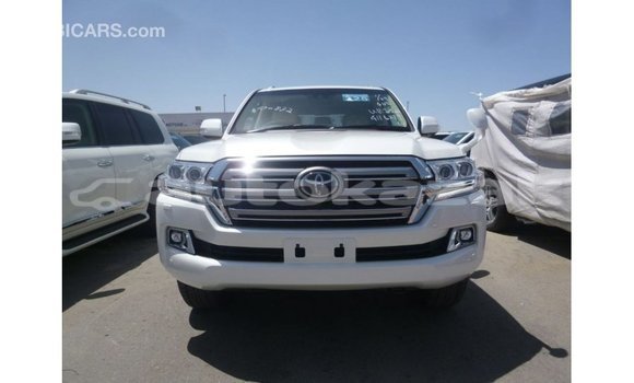 Buy Import Toyota Land Cruiser White Car in Import - Dubai in Akmecet Buy Import Toyota Land Cruiser White Car in Import - Dubai in Akmecet