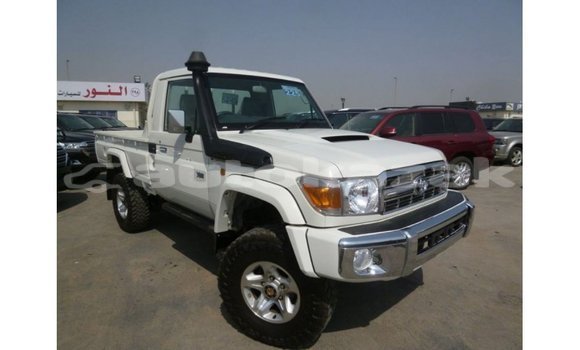 Buy Import Toyota Land Cruiser White Car in Import - Dubai in Akmecet Buy Import Toyota Land Cruiser White Car in Import - Dubai in Akmecet