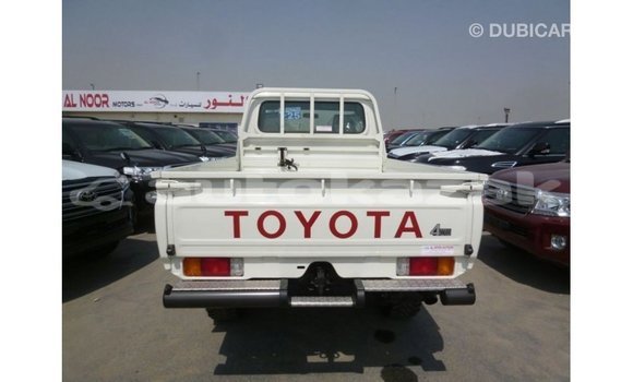 Buy Import Toyota Land Cruiser White Car in Import - Dubai in Akmecet Buy Import Toyota Land Cruiser White Car in Import - Dubai in Akmecet