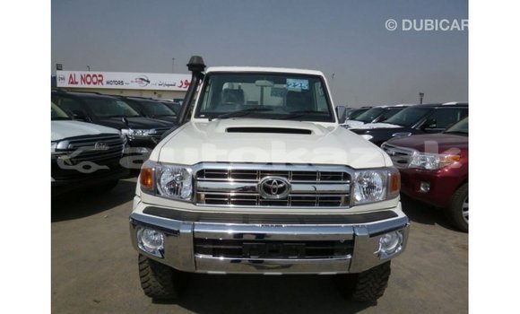Buy Import Toyota Land Cruiser White Car in Import - Dubai in Akmecet Buy Import Toyota Land Cruiser White Car in Import - Dubai in Akmecet
