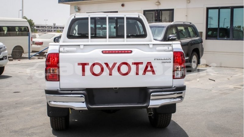 Big with watermark toyota hilux akmecet import dubai 2921