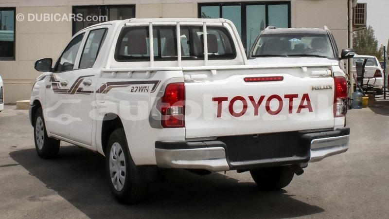 Big with watermark toyota hilux akmecet import dubai 2923
