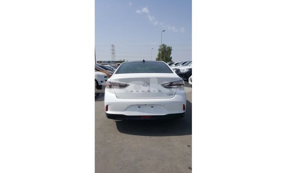 Buy Import Hyundai Sonata White Car in Import - Dubai in Akmecet Buy Import Hyundai Sonata White Car in Import - Dubai in Akmecet