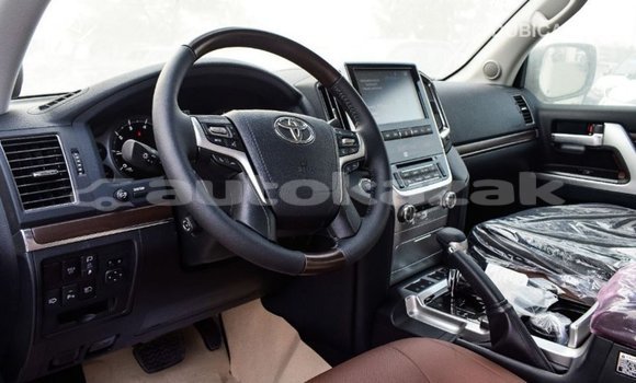 Buy Import Toyota Land Cruiser White Car in Import - Dubai in Akmecet Buy Import Toyota Land Cruiser White Car in Import - Dubai in Akmecet