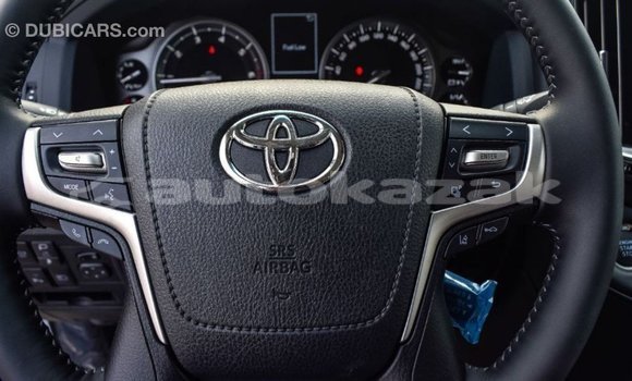 Buy Import Toyota Land Cruiser White Car in Import - Dubai in Akmecet Buy Import Toyota Land Cruiser White Car in Import - Dubai in Akmecet
