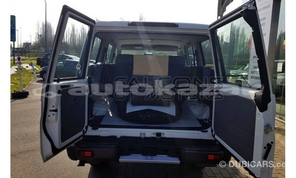 Buy Import Toyota Land Cruiser White Car in Import - Dubai in Akmecet Buy Import Toyota Land Cruiser White Car in Import - Dubai in Akmecet