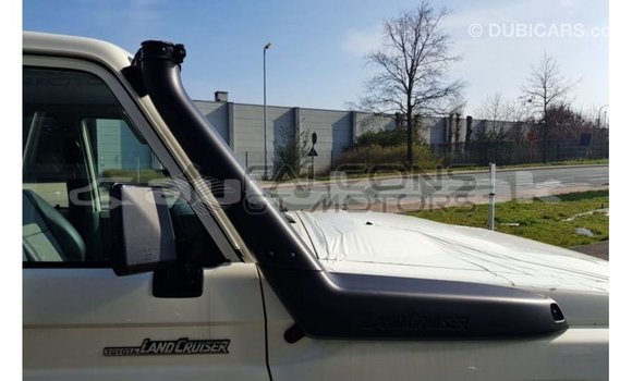 Buy Import Toyota Land Cruiser White Car in Import - Dubai in Akmecet Buy Import Toyota Land Cruiser White Car in Import - Dubai in Akmecet