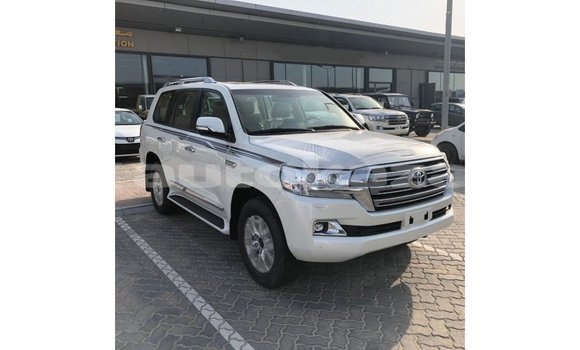Buy Import Toyota Land Cruiser White Car in Import - Dubai in Akmecet Buy Import Toyota Land Cruiser White Car in Import - Dubai in Akmecet