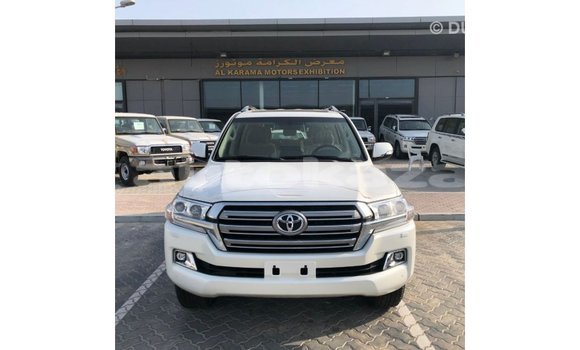 Buy Import Toyota Land Cruiser White Car in Import - Dubai in Akmecet Buy Import Toyota Land Cruiser White Car in Import - Dubai in Akmecet