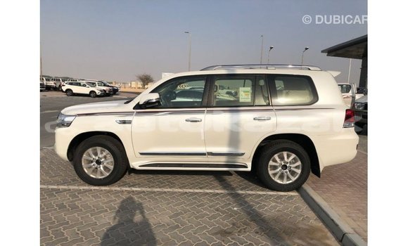 Buy Import Toyota Land Cruiser White Car in Import - Dubai in Akmecet Buy Import Toyota Land Cruiser White Car in Import - Dubai in Akmecet