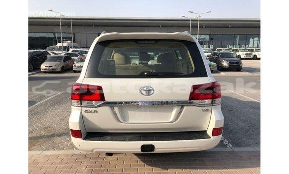 Buy Import Toyota Land Cruiser White Car in Import - Dubai in Akmecet Buy Import Toyota Land Cruiser White Car in Import - Dubai in Akmecet
