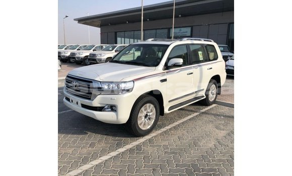 Buy Import Toyota Land Cruiser White Car in Import - Dubai in Akmecet Buy Import Toyota Land Cruiser White Car in Import - Dubai in Akmecet
